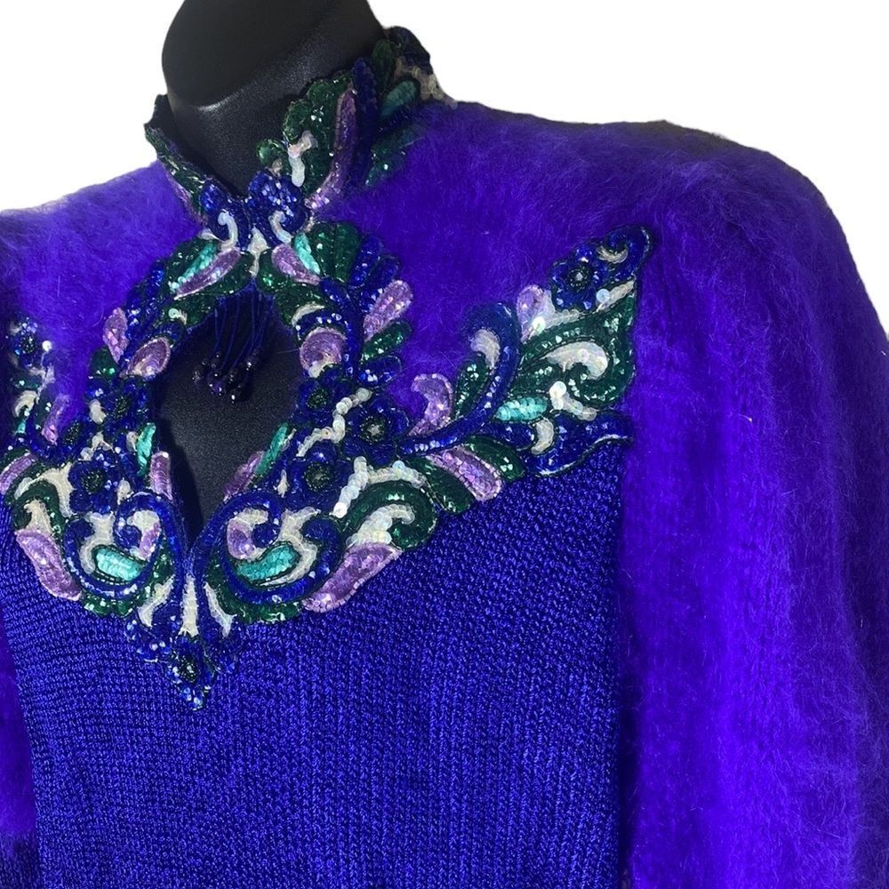 Sweater - Picture 2 of 8